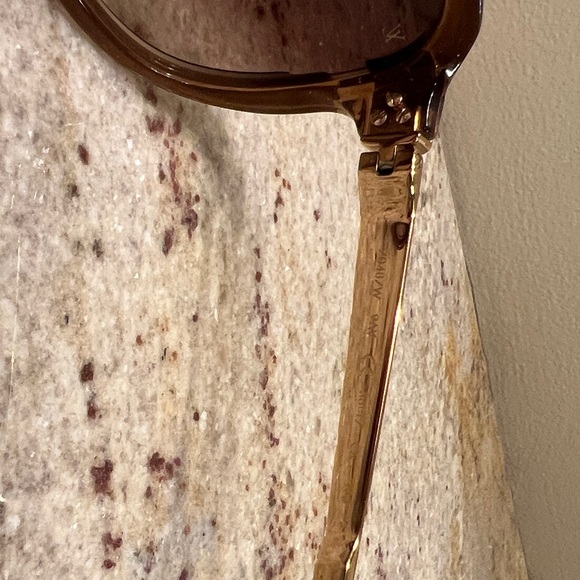 Louis Vuitton Petit Soupçon CatEye Sunglasses - Picture 9 of 16